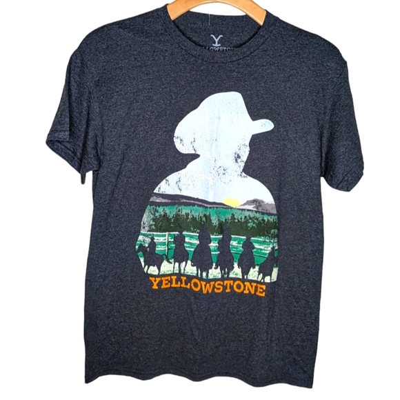 Men's distressed Yellowstone graphic T-shirt - Picture 2 of 6